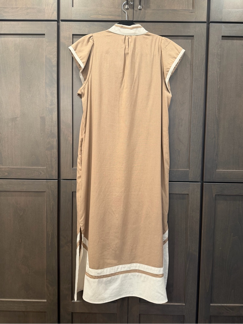 Gigio Tan Maxi Dress with Cream Trim and POCKETS. Lined - NWT - Size M - Picture 5 of 6